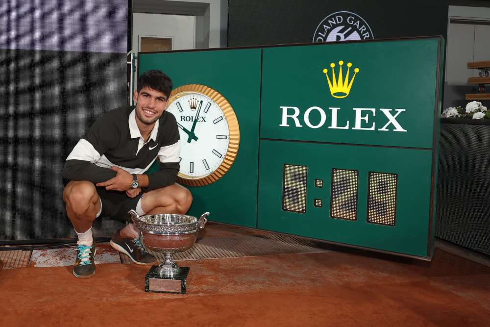 表现出了超 表现出了超