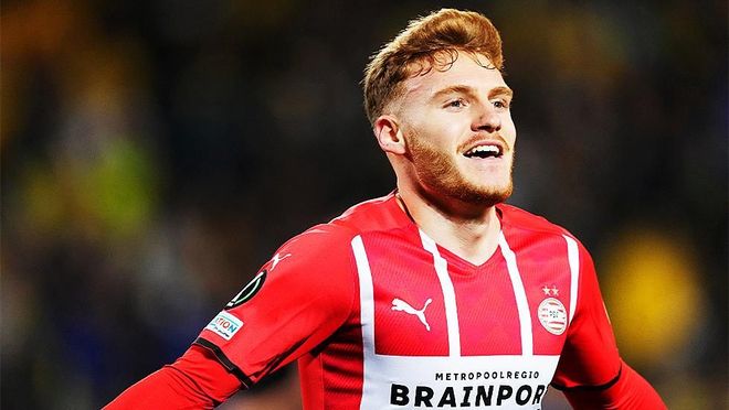 天空：赫塔费有意租借热刺19岁后卫菲利普斯