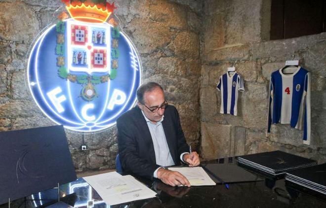 半场-拉菲尼亚点射维尼修斯造点迪亚斯扳平 巴西1-1哥伦比亚.