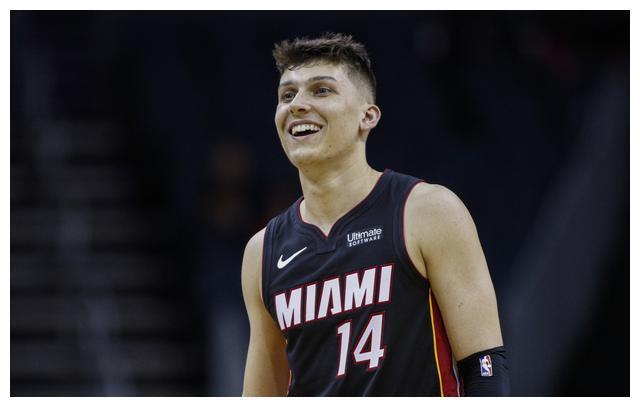 NBA最新动态：勇士引援曝光，威少或将离开联盟？雄鹿宣布签约