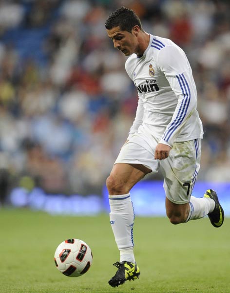 TA：阿森纳对葡体中锋约克雷斯兴趣浓厚，新总监贝尔塔非常欣赏他.